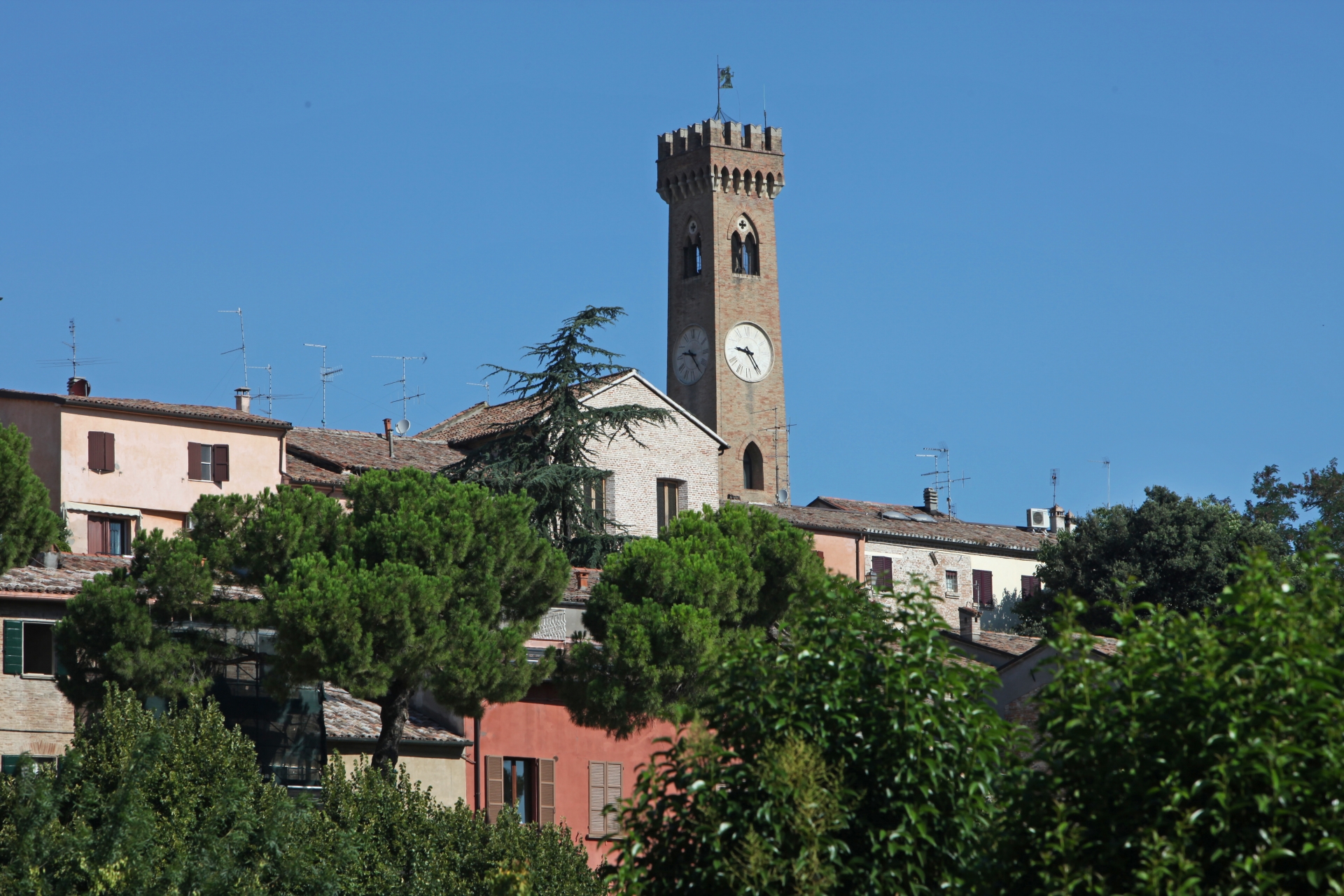 Santarcangelo di Romagna | campanone foto di Paritani