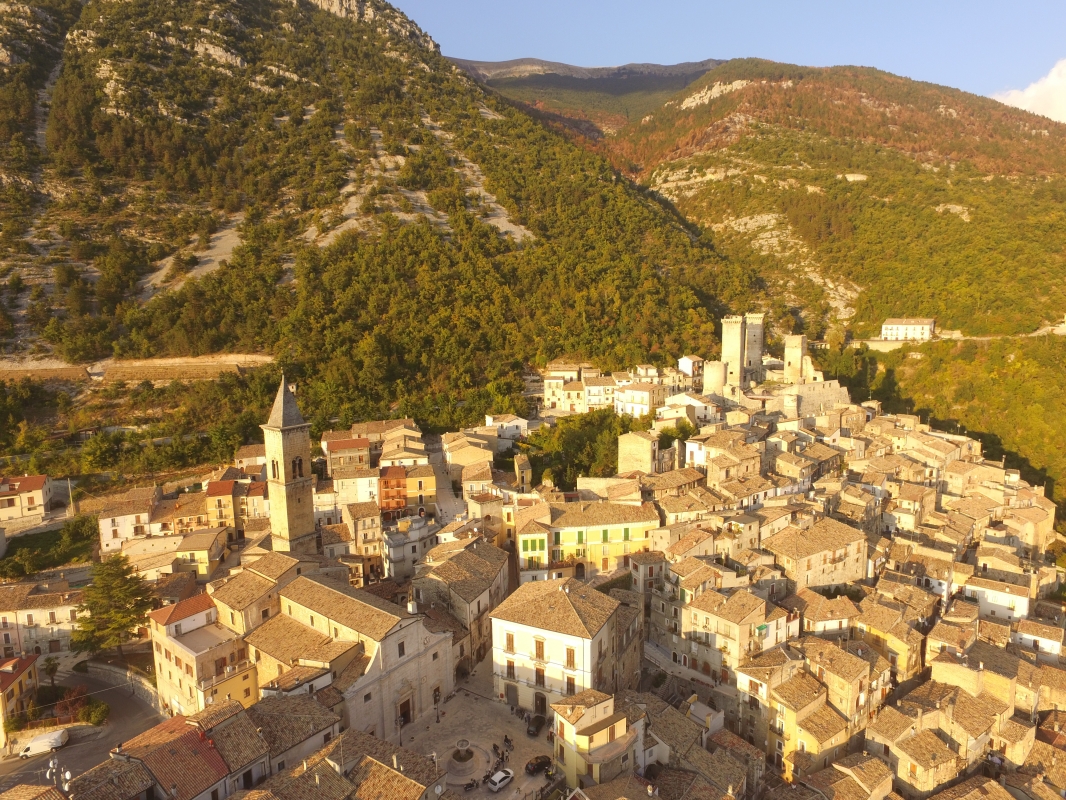 Pacentro, vista panoramica - ENIT SpA