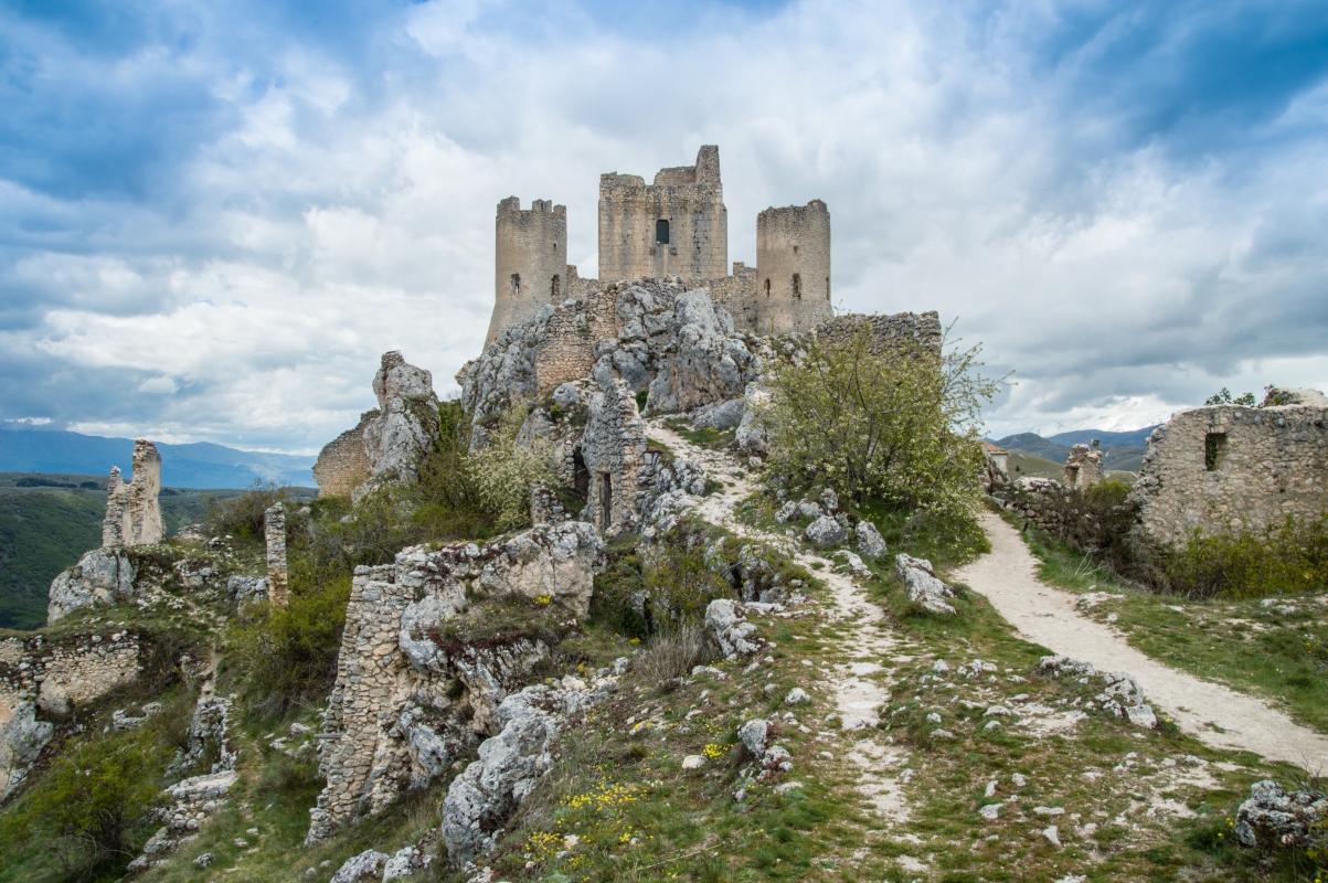 Vista aerea del castello di Rocca Calascio - ENIT SpA