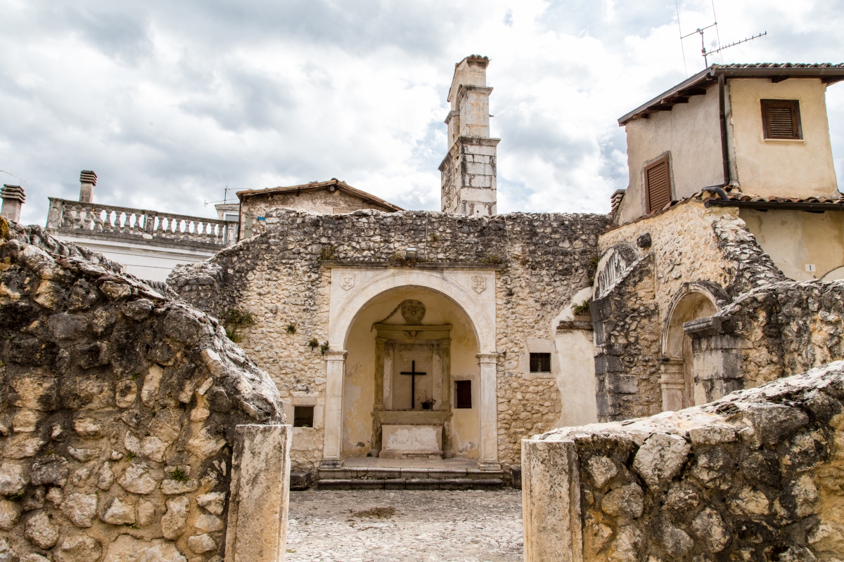 Church of San Nicola, damaged by the Avezzano earthquake in 1915 - Simone Antonazzo / ENIT SpA