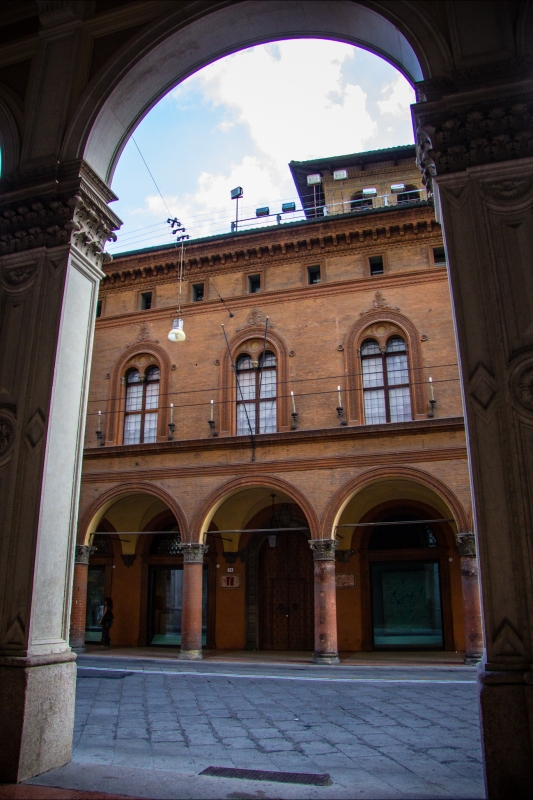 Casa Saraceni Via Farini - Bologna, Italia, 2013 - Adriana verolla