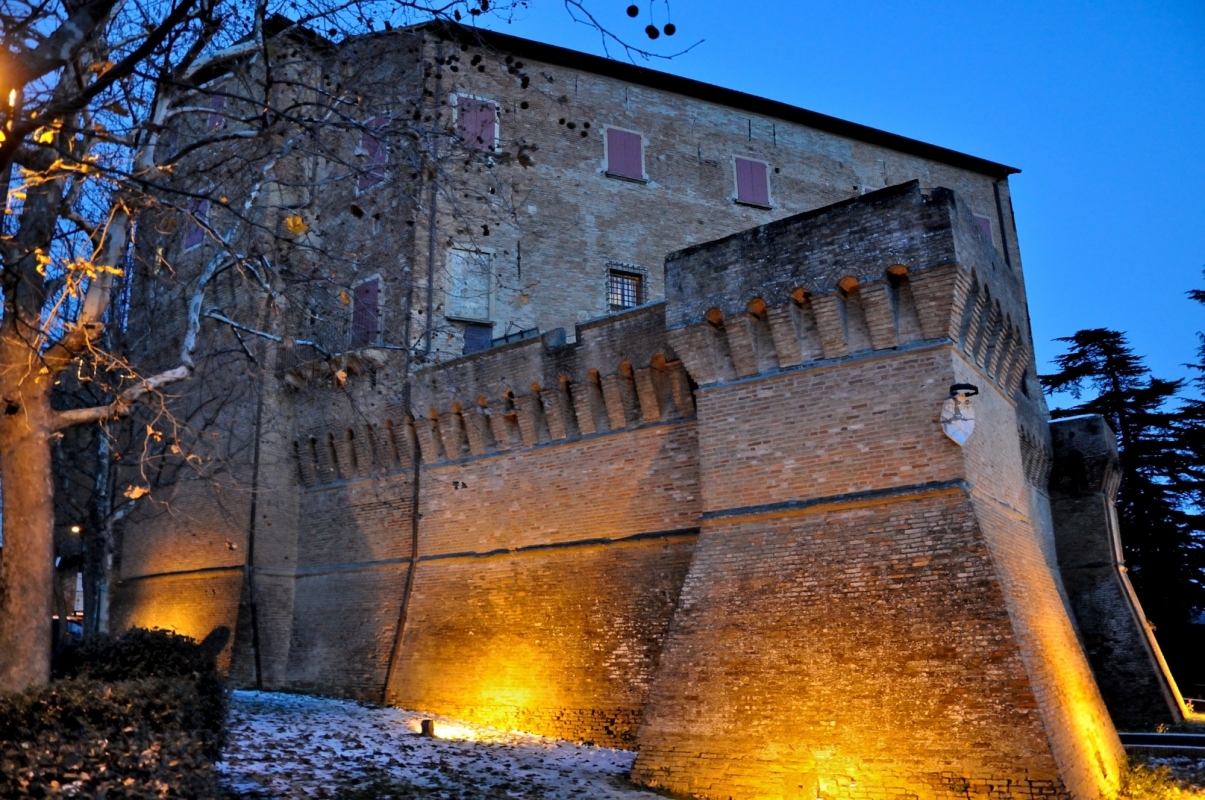 Rocca di Dozza nell'ora blu - Vanni Lazzari