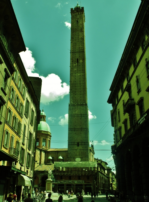 Bologna, Asinelli - Richard Mutt