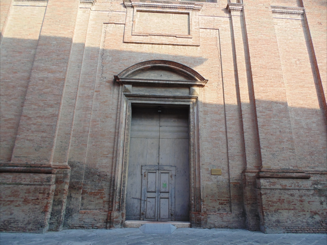 Basilica di Santa Maria in Regola e campanile (portone) - Maurolattuga
