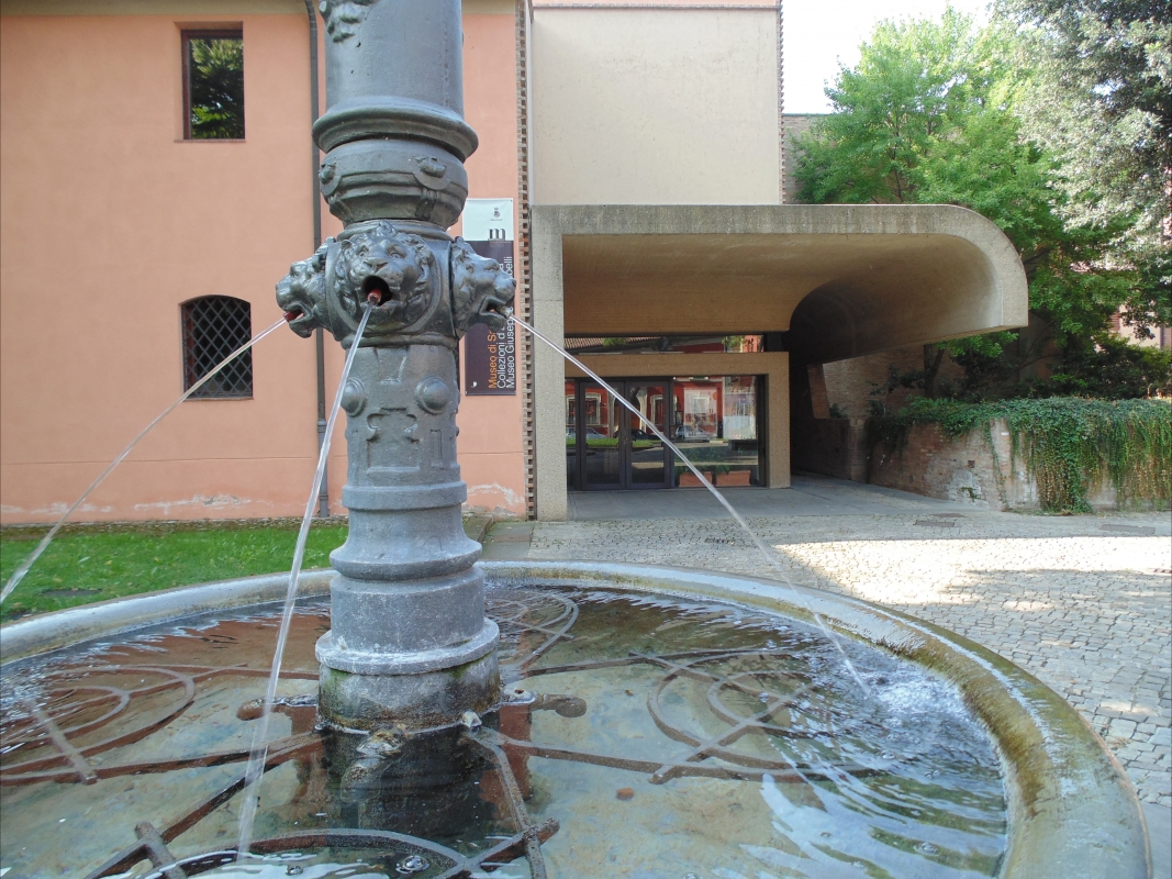 Chiostri di San Domenico fontana - Maurolattuga