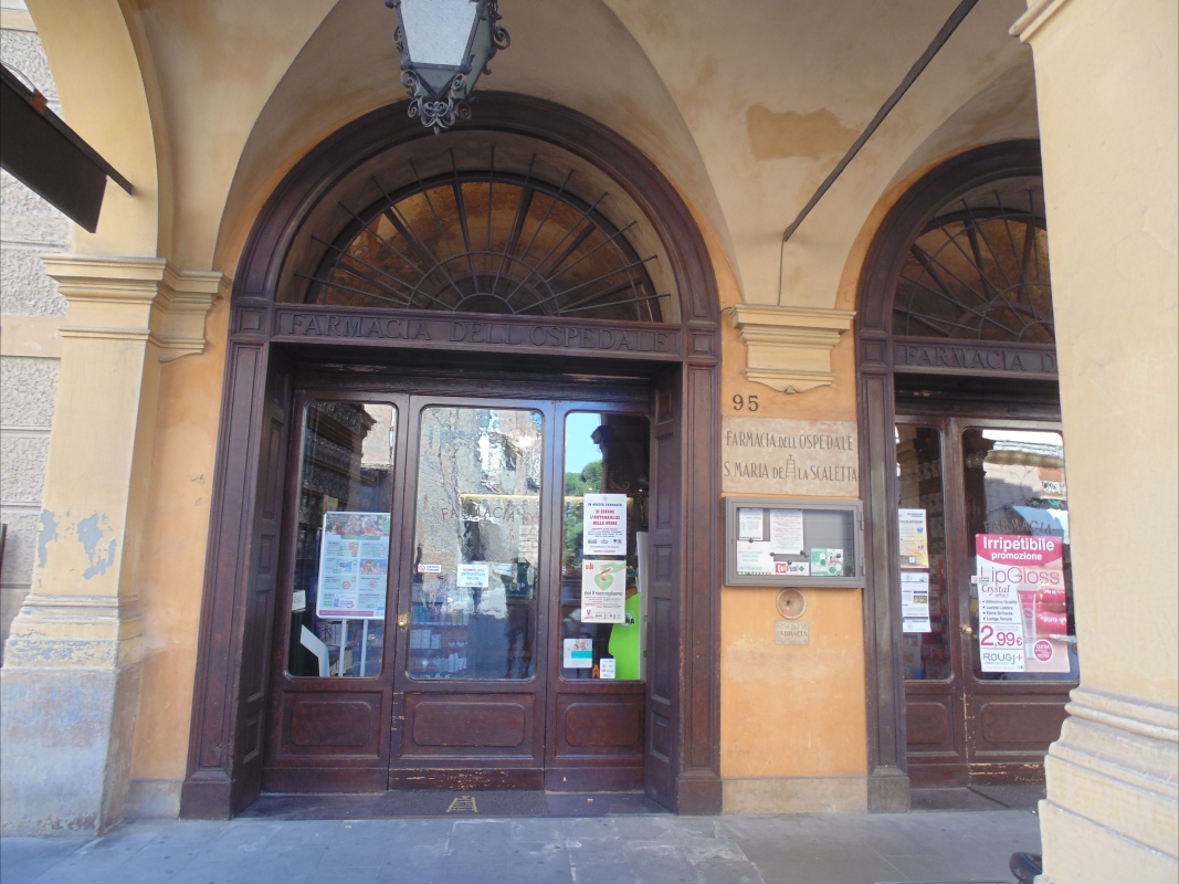 Farmacia dell'Ospedale della Scaletta (ingresso) - Maurolattuga