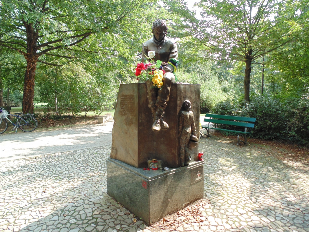 Monumento a Senna - Maurolattuga