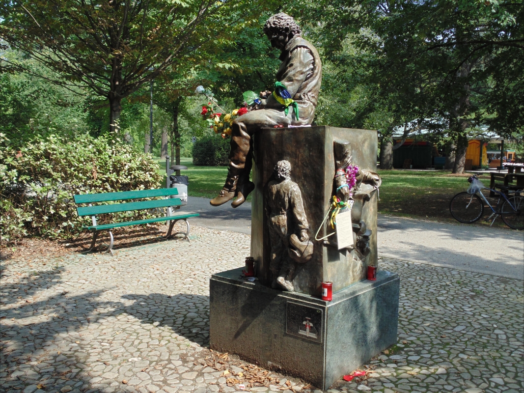 Monumento a Senna (retro) - Maurolattuga