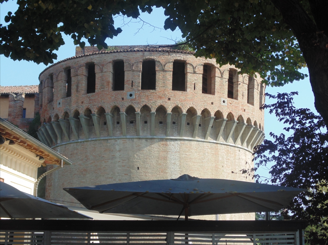 Rocca Sforzesca (dettaglio torre) - Maurolattuga