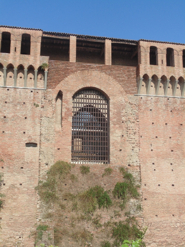 Rocca Sforzesca (dettaglio facciata) - Maurolattuga