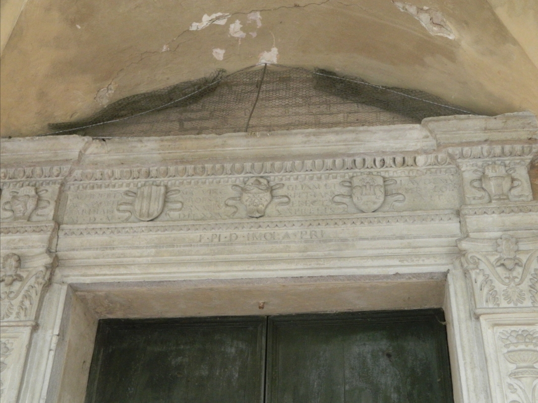 Architrave del portale d'ingresso della chiesa di Santa Maria dei Servi - Riccardo.Rigo