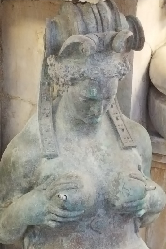 Bologna. Statua del Nettuno. Dettaglio - Raffacossa