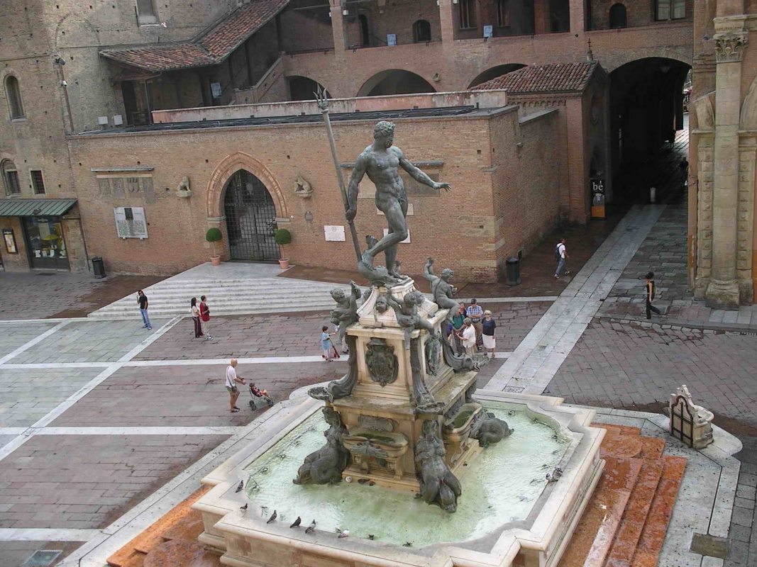 Piazza Re Enzo Statua del Nettuno.jpeg - Manlio bologna