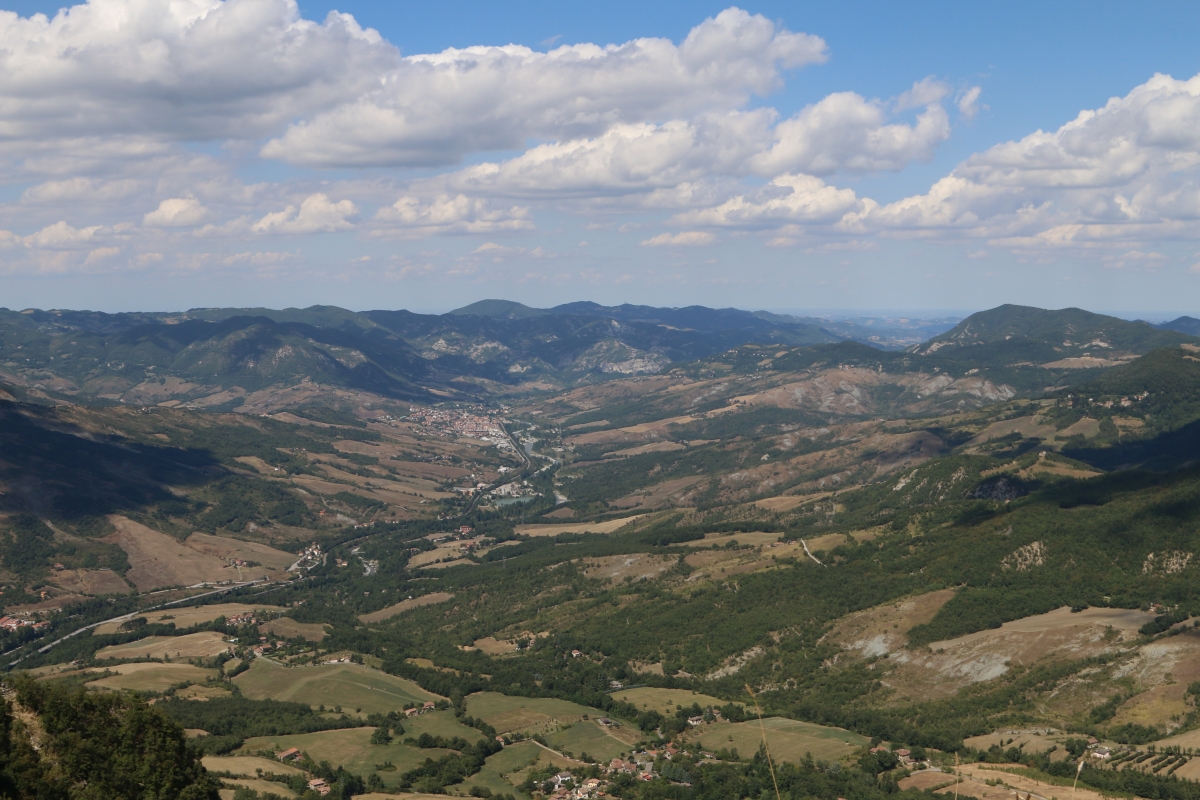 Santuario della Beata Vergine - panorama sulla valle sottostante e su Vergato - Stefano Giberti