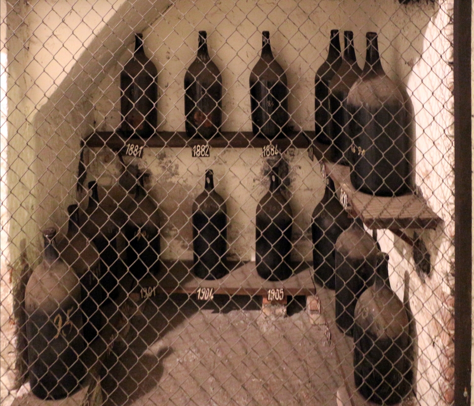 Imola, palazzo tozzoni, cantine, bottiglioni di vino dal 1845 al 1910, 03 - Sailko