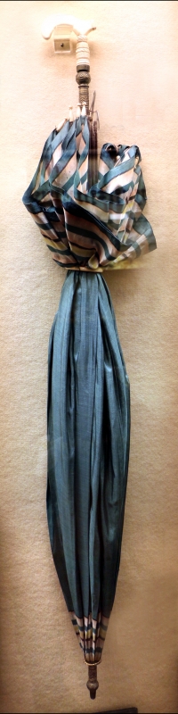 Parasole con manico in metallo e avorio, copertura in seta, 1700-50 ca - Sailko