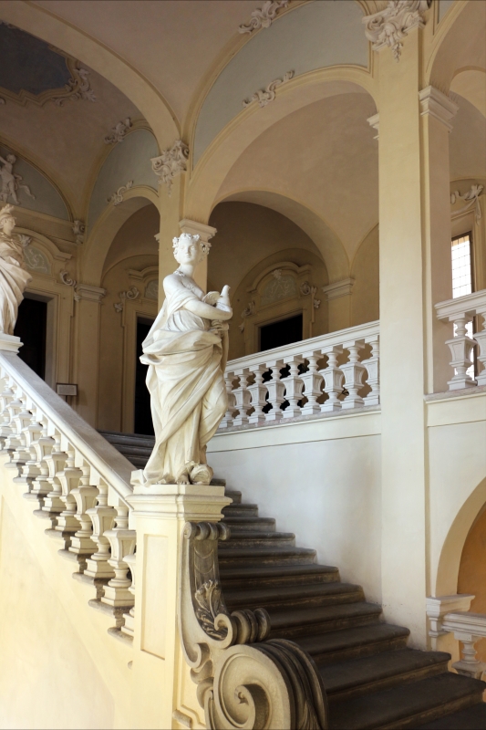 Imola, palazzo tozzoni, scalone con statue in stucco di francesco janssens, 1735 ca. 02 - Sailko