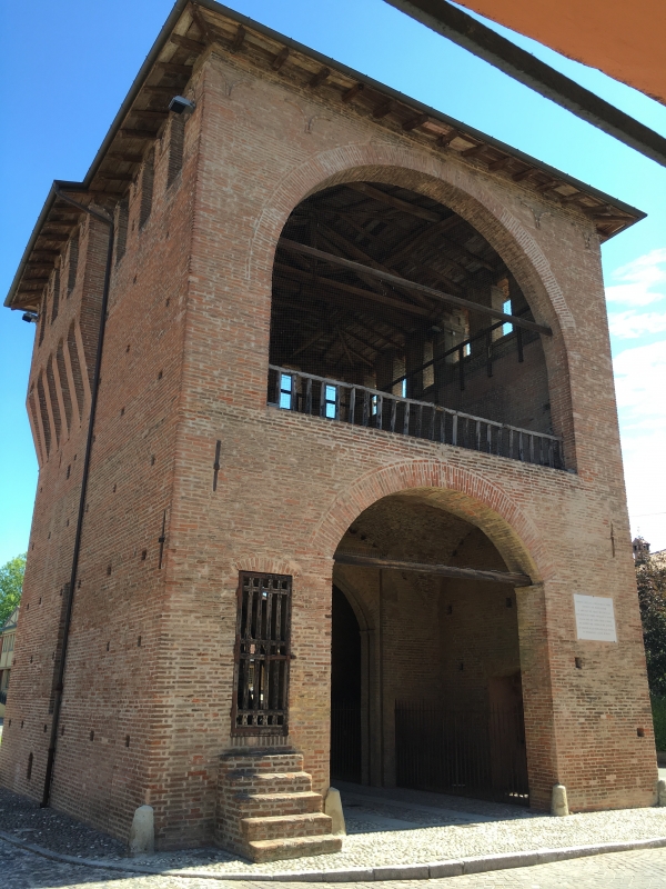 Porta Ferrara facciata sud - FabioSchiavina
