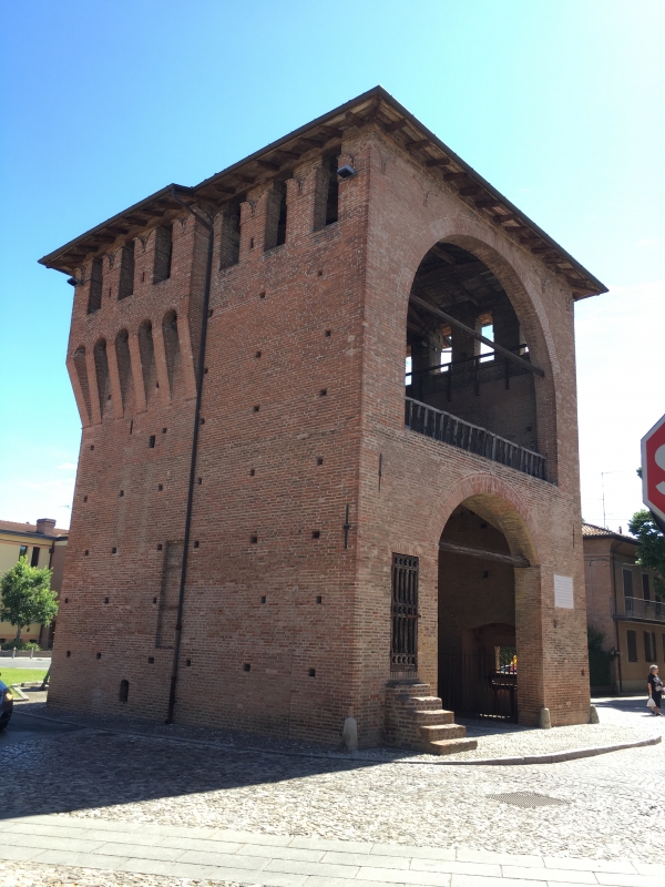 Porta Ferrara angolo sud ovest - FabioSchiavina