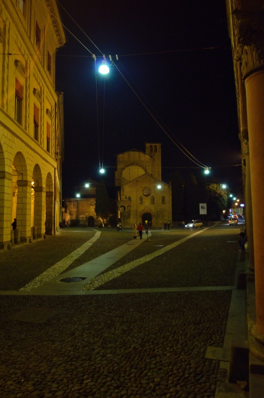 Piazza Santo Stefano, Bologna notturno - Wwikiwalter