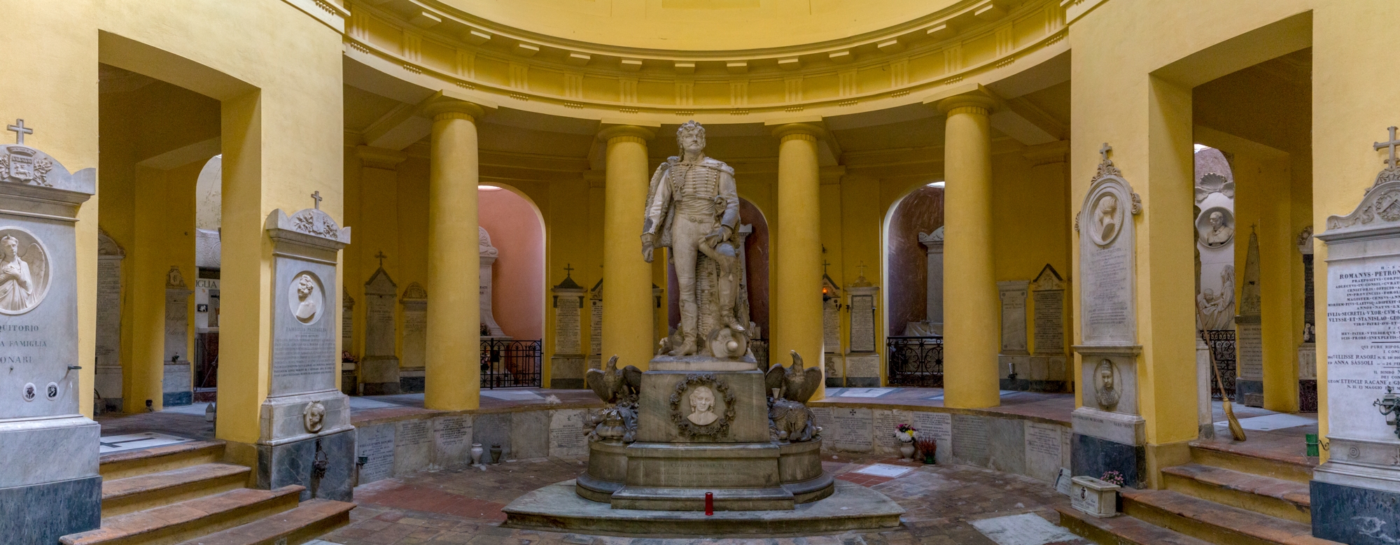 Panoramica interna della Certosa di Bologna - Federico Palestrina