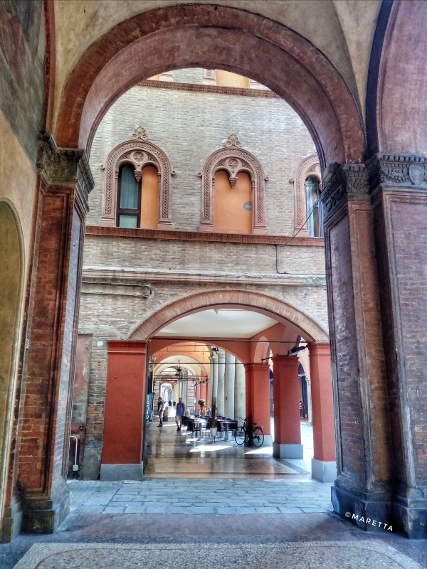 Portico di Strada Maggiore - Maraangelini