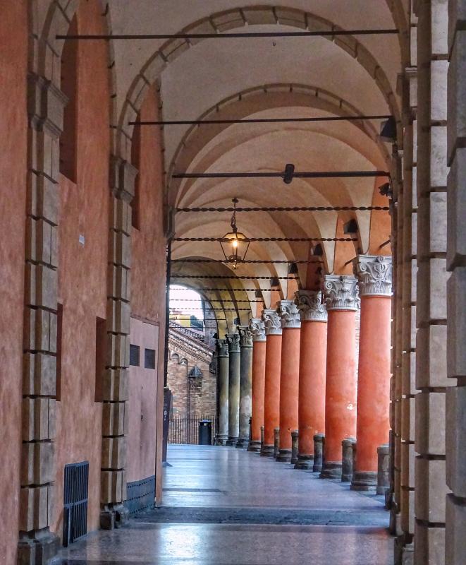 Portici a Bologna... Piazza Santo Stefano - Maretta Angelini