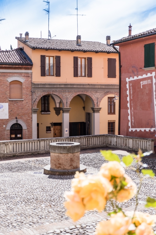 Dozza, piazza Giosuè Carducci - ENIT SpA