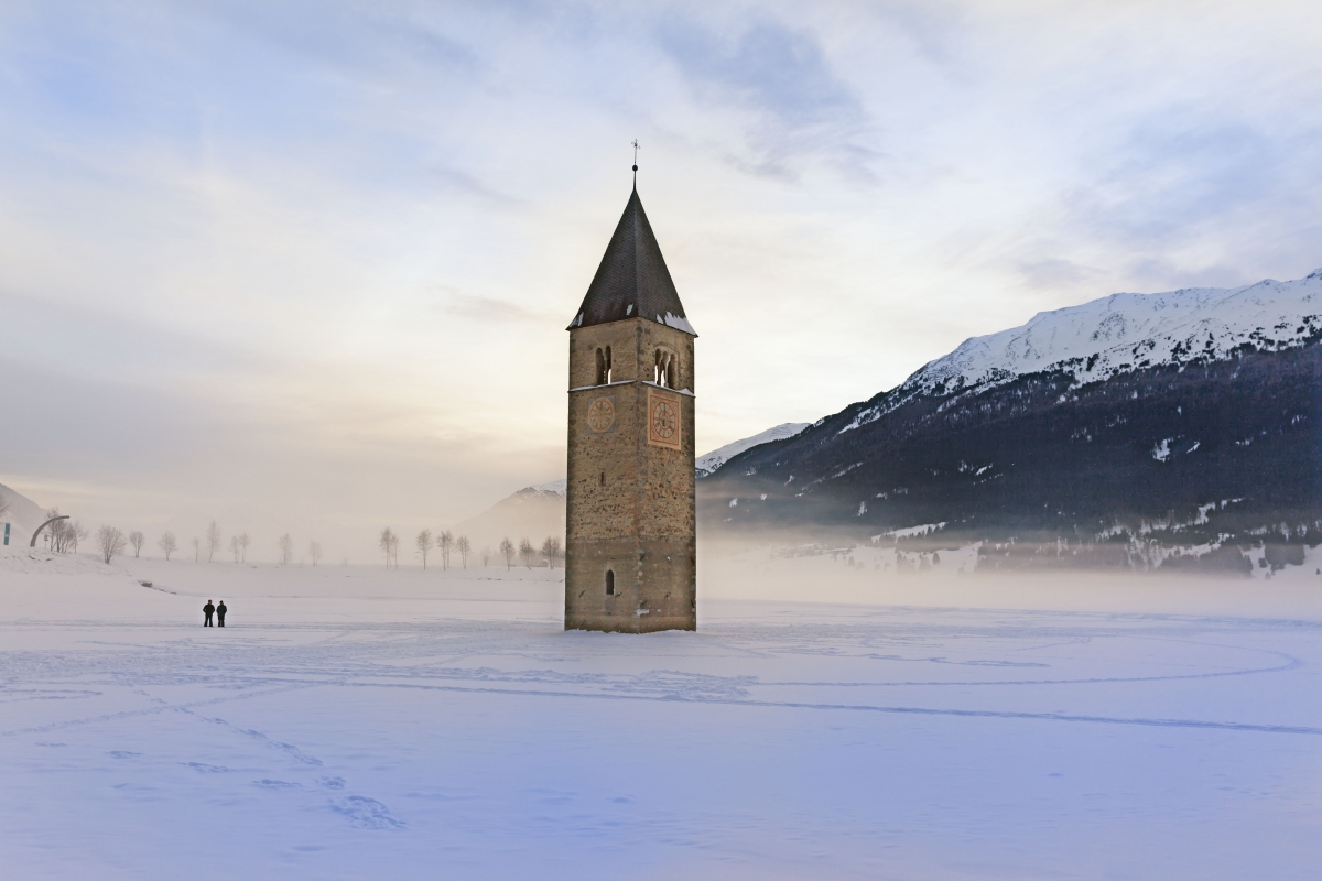 Lago di Resia, campanile sommerso - IDM Südtirol-Alto Adige/Frieder Blickle