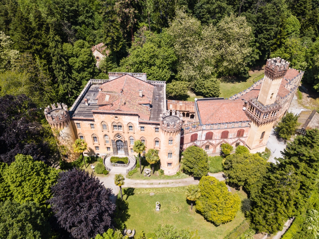 Roccolo Castle - aerial view - ENIT SpA