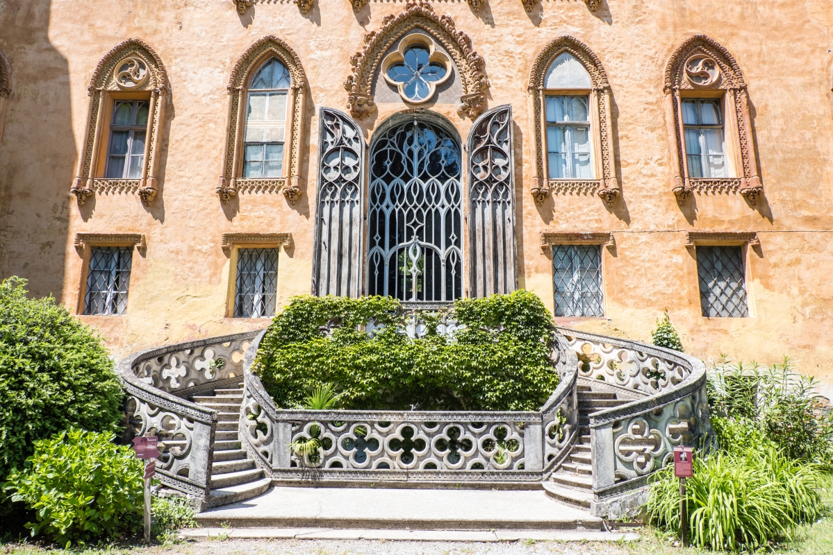 Roccolo Castle, main entrance staircase - ENIT SpA