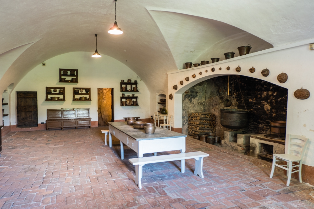 Castello della Manta, cucina - ENIT SpA