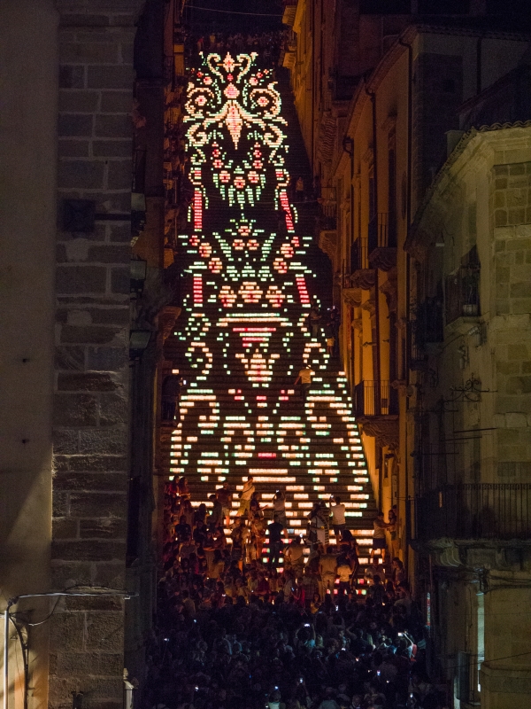 Scalinata di Santa Maria del Monte, illuminata per la festa del patrono San Giacomo - Paolo Barone