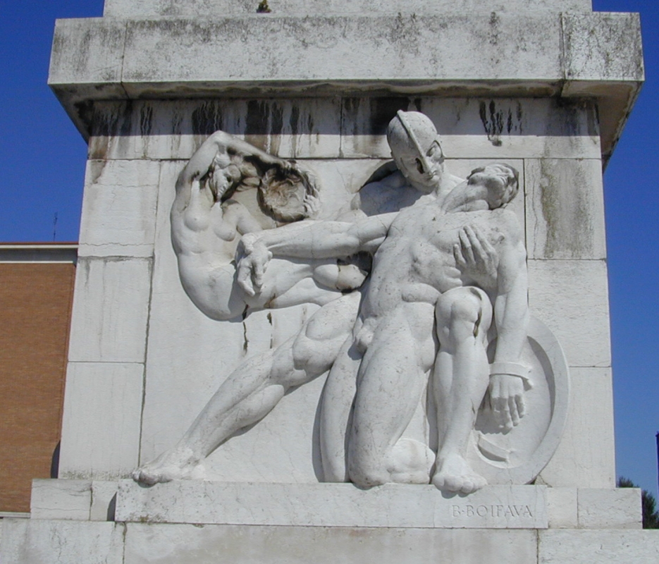 Monumento ai Caduti, bassorilievo della vita degli eroi di Bernardino Boifava rappresentante il Sacrifcio - Andrea savorelli