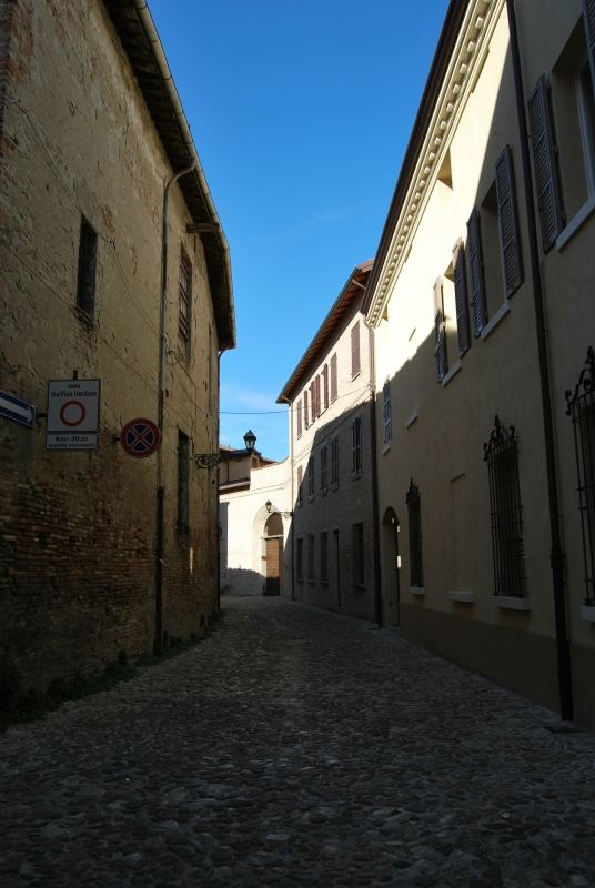 Architetture nella Forlì storica, Via Sassi - Chiari86