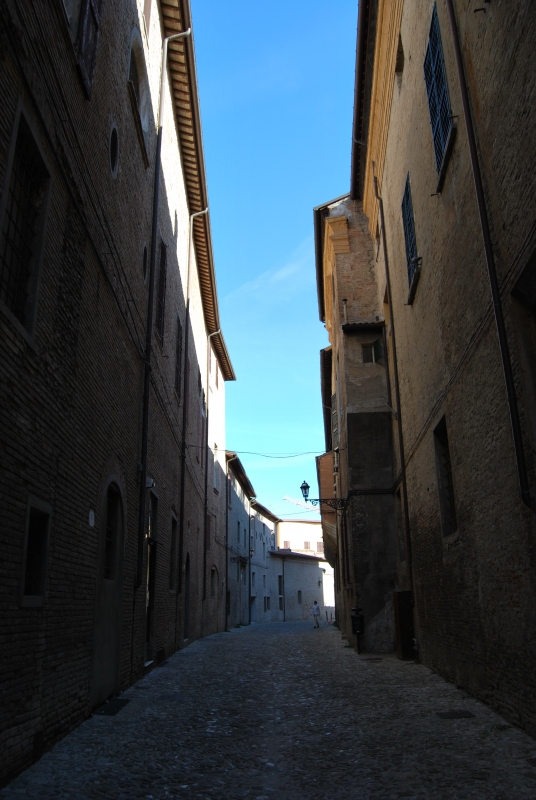Via sassi, una delle vie più antiche di forlì - Chiari86