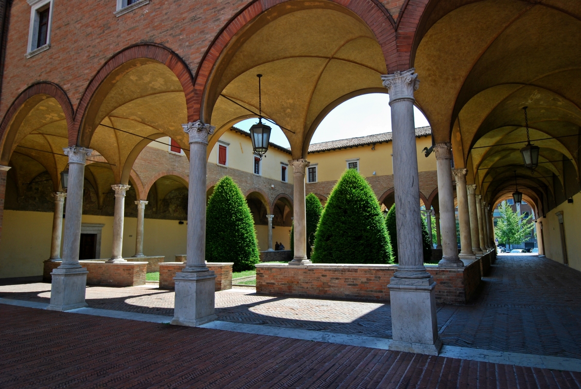 Forlì, Abbazia di San Mercuriale, chiostro - Ernesto Sguotti