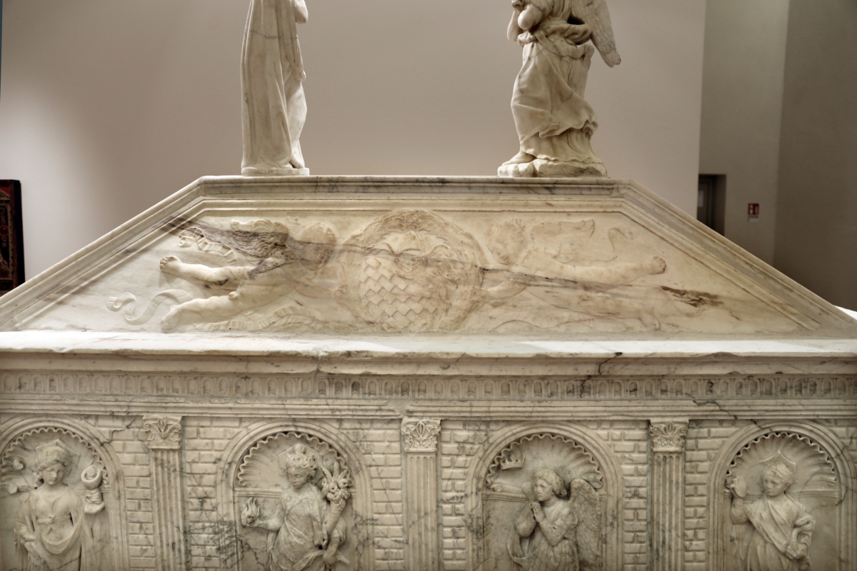Antonio rossellino, sarcofago del beato marcolino amanni, 1458, da s. giacomo in s. domenico a forlì, 15 - Sailko