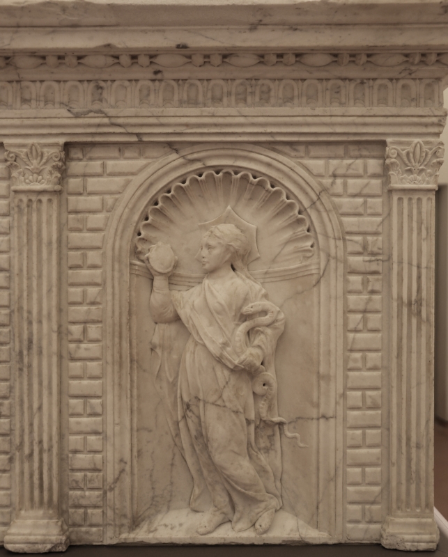 Antonio rossellino, sarcofago del beato marcolino amanni, 1458, da s. giacomo in s. domenico a forlì, virtù, prudenza 01 - Sailko