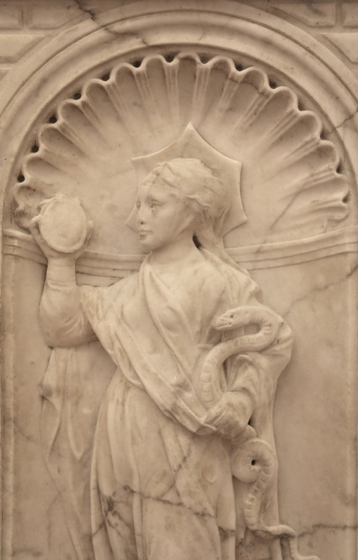 Antonio rossellino, sarcofago del beato marcolino amanni, 1458, da s. giacomo in s. domenico a forlì, virtù, prudenza 02 - Sailko