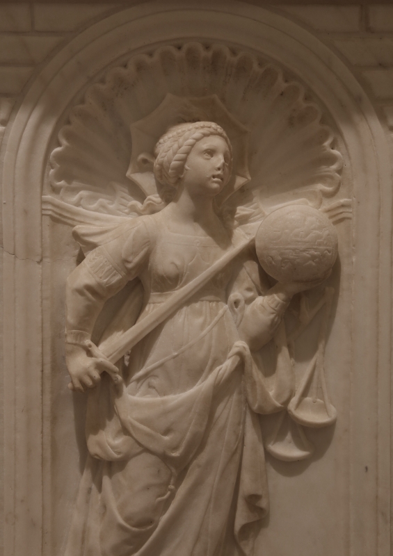 Antonio rossellino, sarcofago del beato marcolino amanni, 1458, da s. giacomo in s. domenico a forlì, virtù, giustizia 02 - Sailko