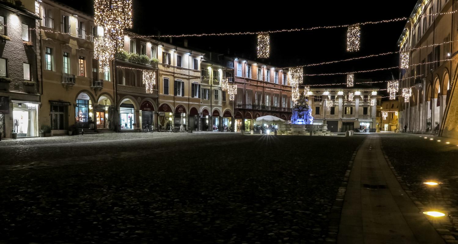 Piazza del Popolo nel periodo natalizio - 4 - Pierpaoloturchi