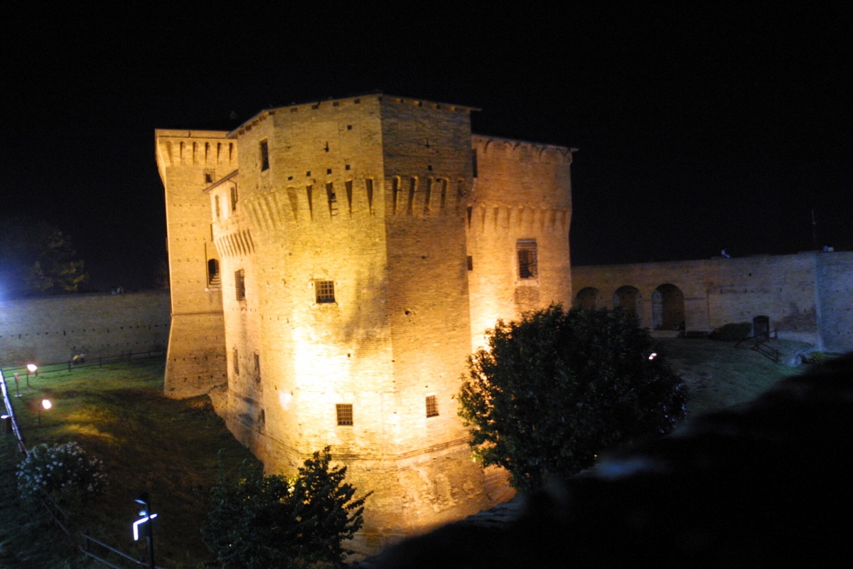 Rocca di Cesena in notturna - Archivio Ufficio Turistico Cesena