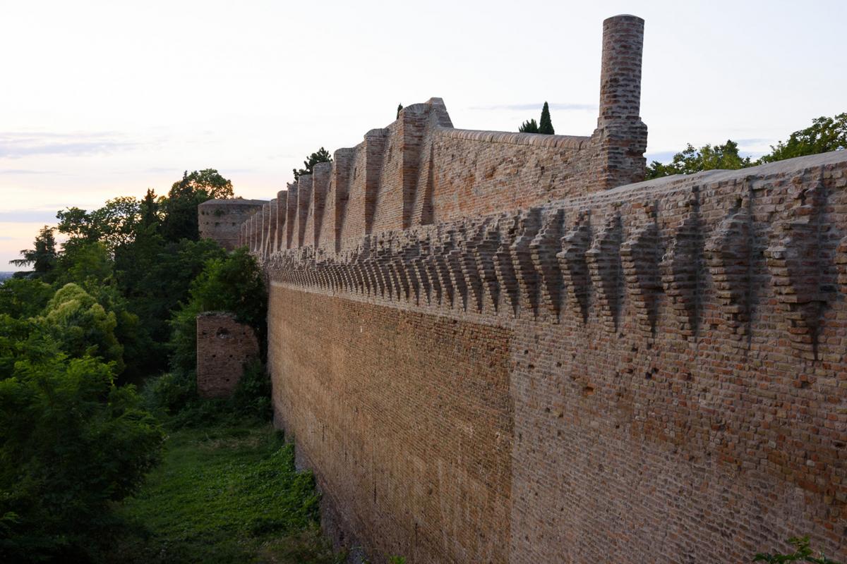 Mura della Rocca Malatestiana 2 - Vinc.54