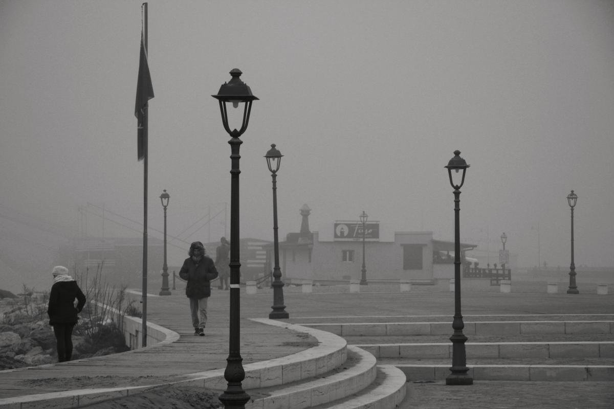 Piazza Spose, la nebbia - Simo13u