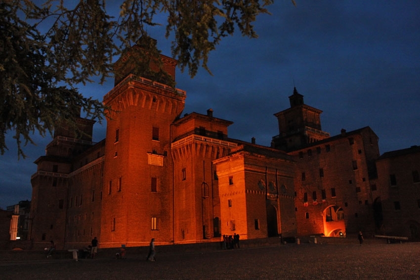 Castello Estense - Veduta da Piazza della Repubblica - Erika Poltronieri