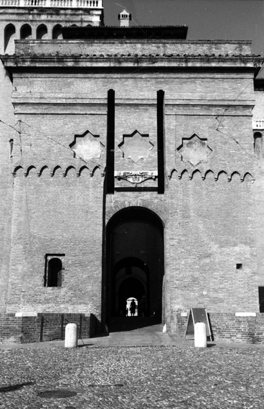 Ferrara - Castello Estense, l'ingresso. - Emanuele Schembri