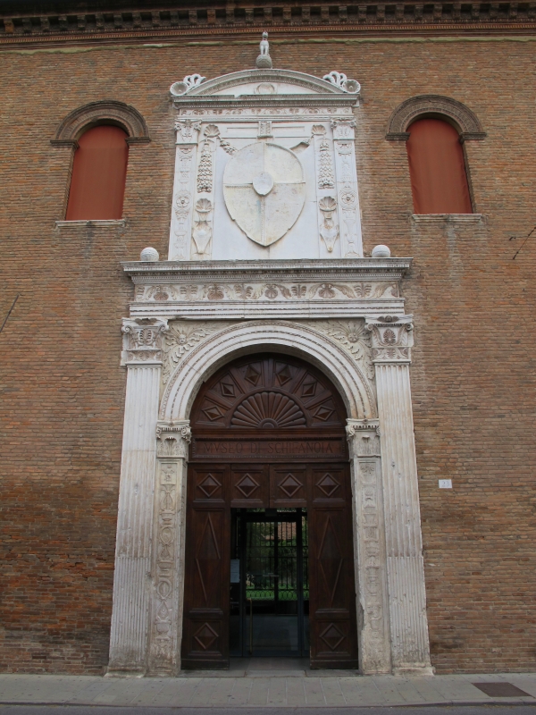 Palazzo schifanoia, ext., portale maggiore 02 - Sailko