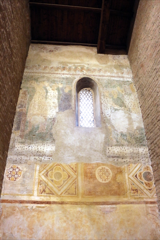 Scuola riminese, affreschi geometrici con bustini di santi, 1350-1400 ca. , affioramenti dell'XI secolo 02 - Sailko