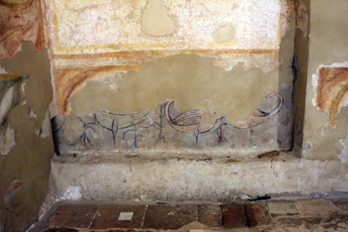 Pomposa, abbazia, interno, profeti e pontefici dell'XI secolo sotto gli affreschi trecenteschi 03 uccelli - Sailko